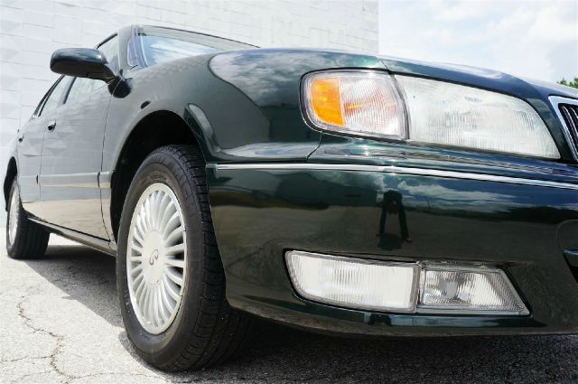 Infiniti I30 1997 photo 54