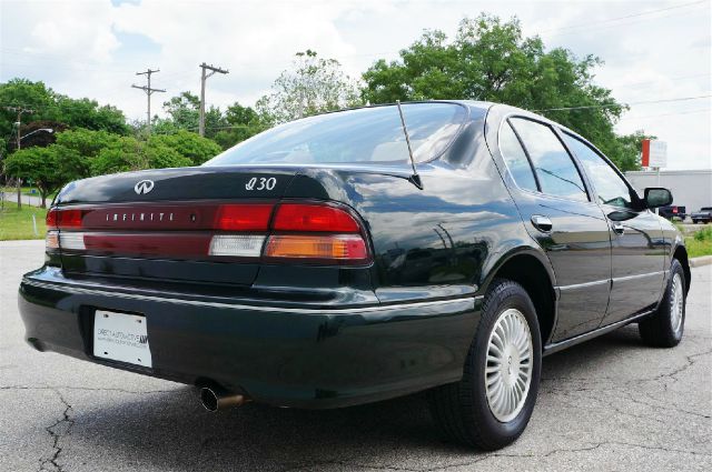 Infiniti I30 1997 photo 59