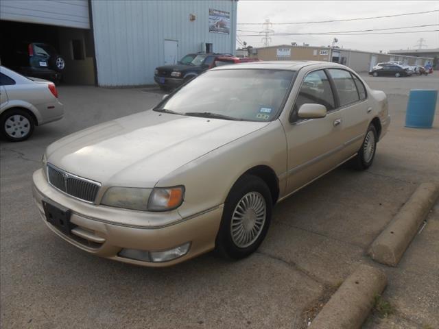 Infiniti I30 I 3. Sedan