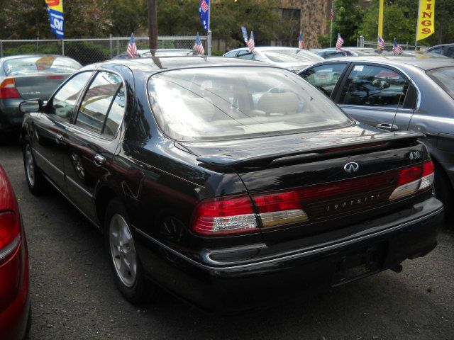 Infiniti I30 1998 photo 1