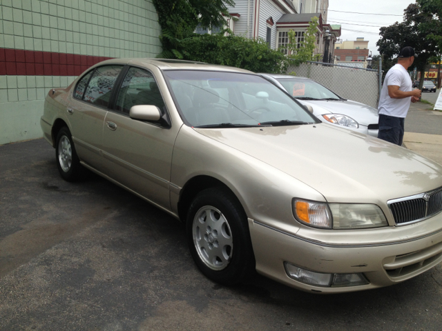 Infiniti I30 1999 photo 1