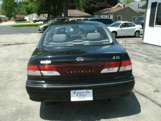 Infiniti I30 1999 photo 8