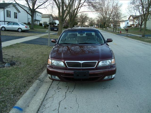 Infiniti I30 1999 photo 2