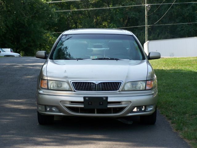 Infiniti I30 1999 photo 3