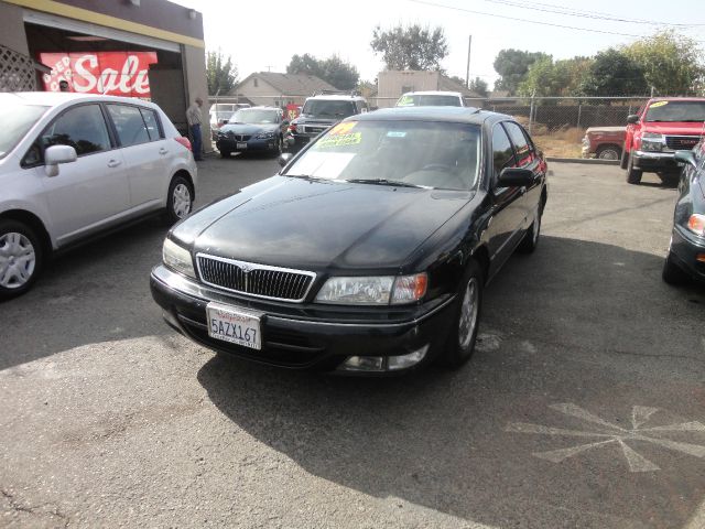 Infiniti I30 1999 photo 4