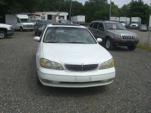 Infiniti I30 2000 photo 2