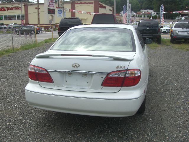 Infiniti I30 2000 photo 4