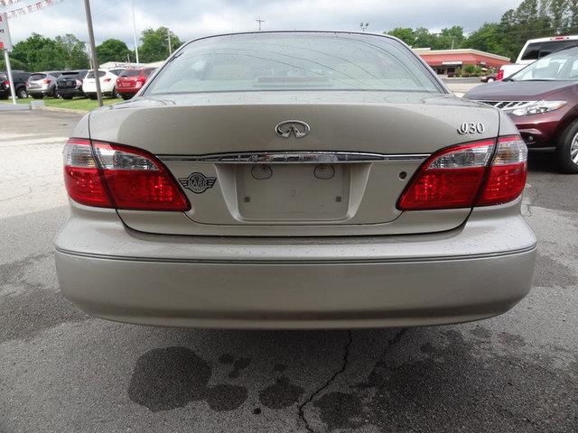 Infiniti I30 2000 photo 13