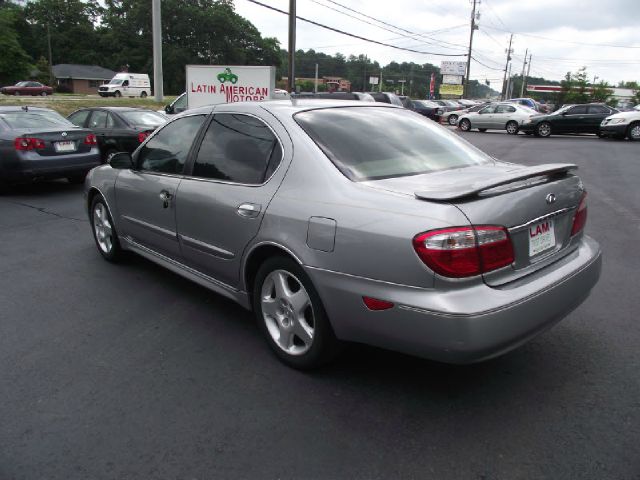 Infiniti I30 2000 photo 2