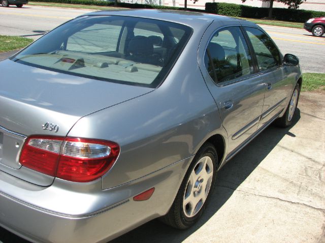 Infiniti I30 2000 photo 2