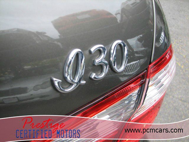 Infiniti I30 2000 photo 15