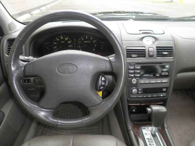 Infiniti I30 2000 photo 1