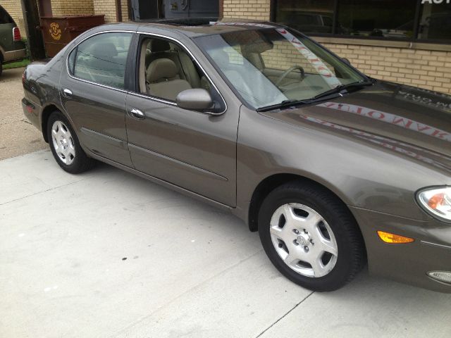 Infiniti I30 2001 photo 1