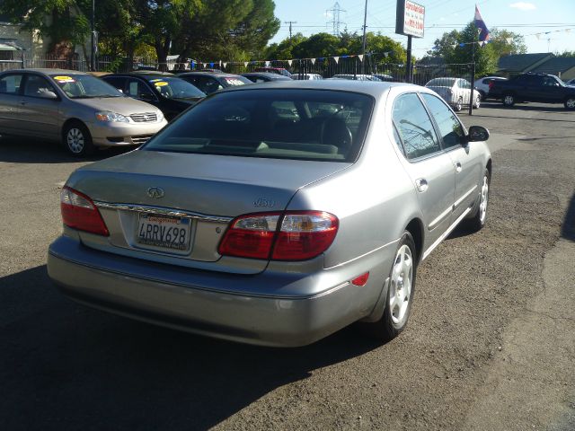Infiniti I30 2001 photo 1