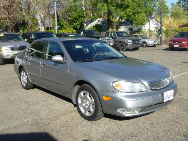 Infiniti I30 2001 photo 3