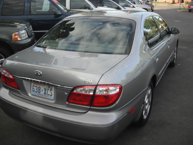 Infiniti I30 2001 photo 1
