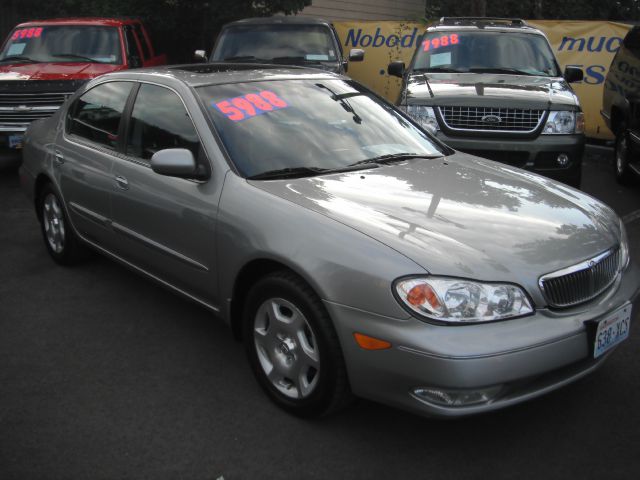Infiniti I30 2001 photo 2