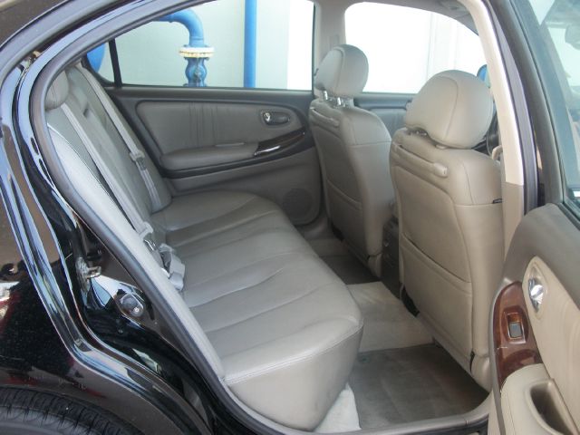 Infiniti I30 2001 photo 2