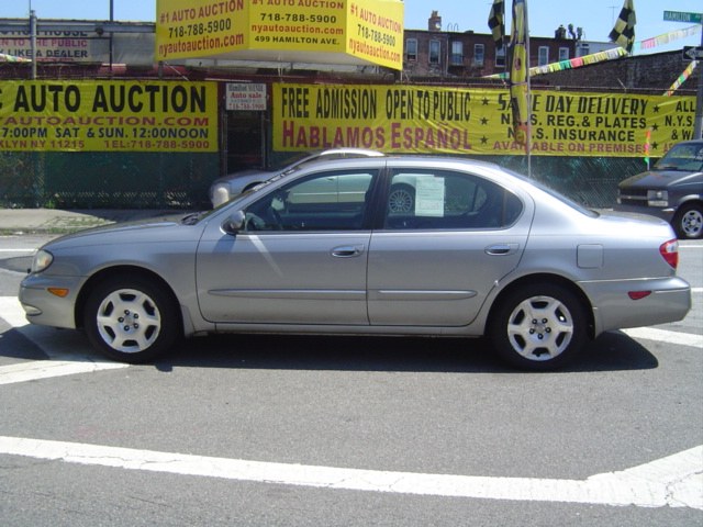 Infiniti I30 2001 photo 2