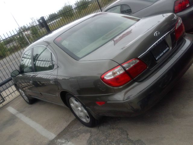 Infiniti I30 2001 photo 1