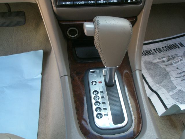 Infiniti I30 2001 photo 11