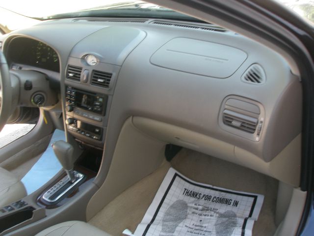 Infiniti I30 2001 photo 18