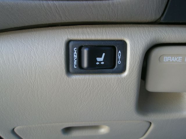 Infiniti I30 2001 photo 31