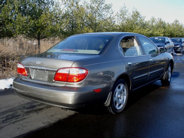 Infiniti I30 2001 photo 4