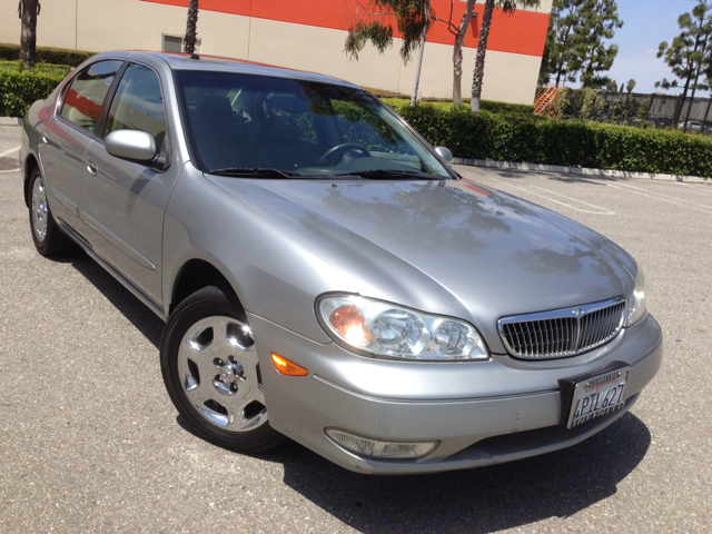 Infiniti I30 2001 photo 2