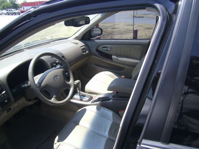 Infiniti I30 2001 photo 3