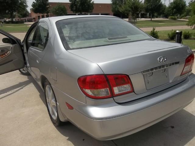 Infiniti I35 2002 photo 4