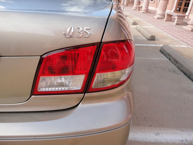 Infiniti I35 2002 photo 2