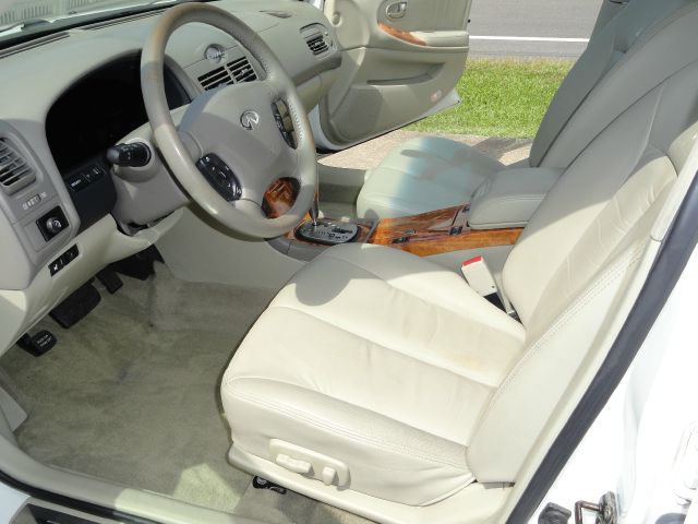 Infiniti I35 2003 photo 4