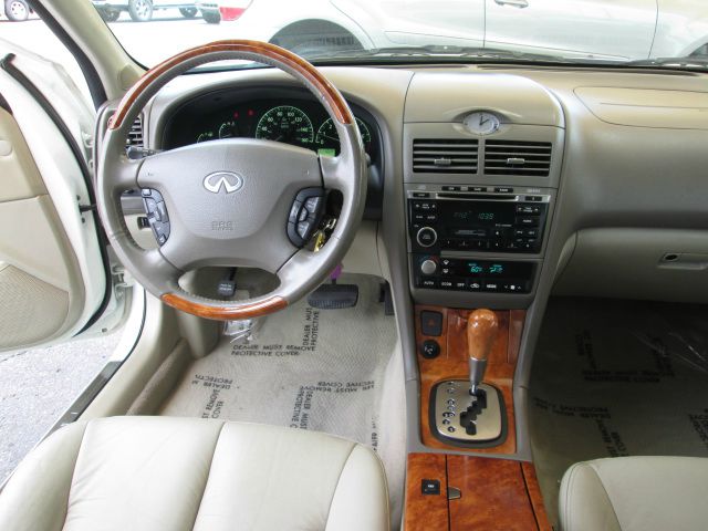 Infiniti I35 2004 photo 3