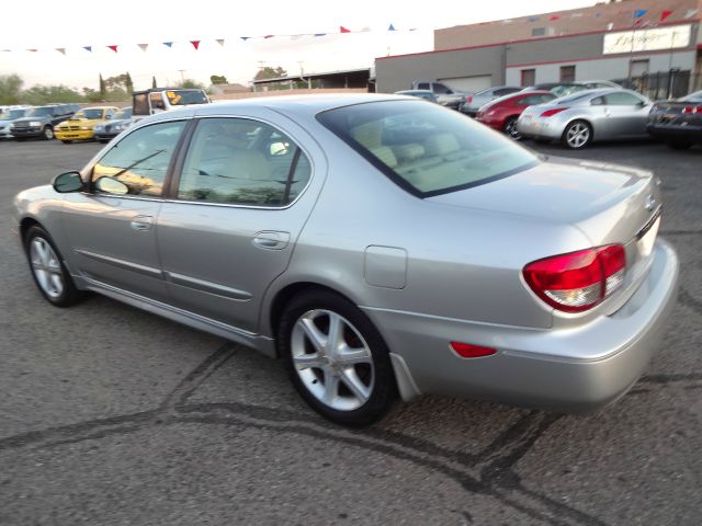 Infiniti I35 2004 photo 2