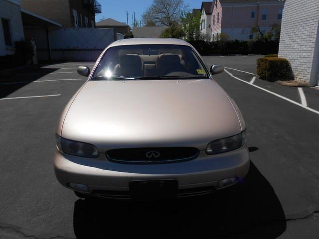 Infiniti J30 1993 photo 1