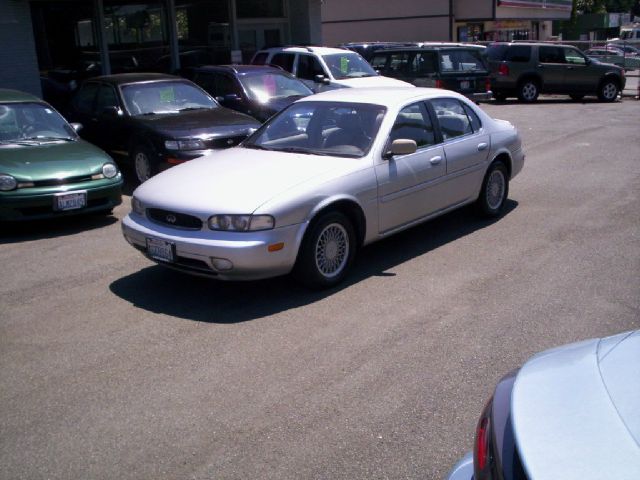 Infiniti J30 1995 photo 1