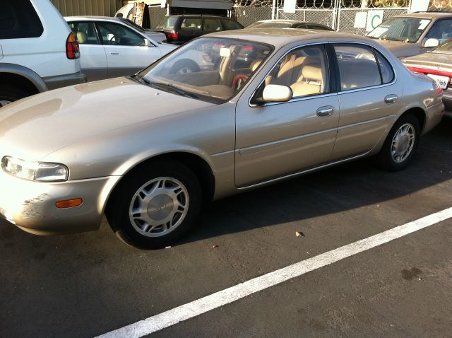 Infiniti J30 1995 photo 2