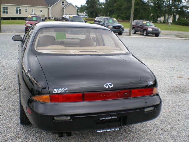 Infiniti J30 1996 photo 2