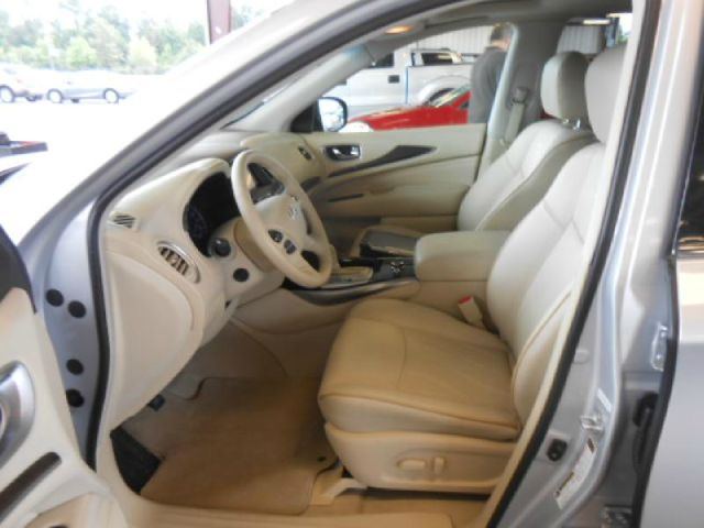 Infiniti JX35 2013 photo 3