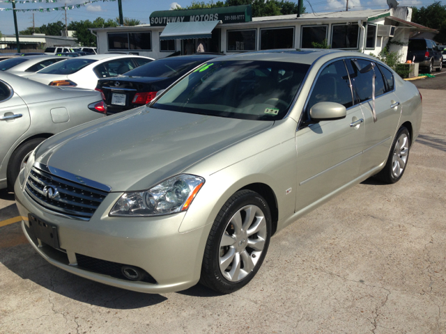 Infiniti M 2006 photo 3