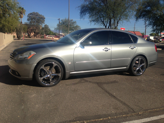 Infiniti M35 2006 photo 1