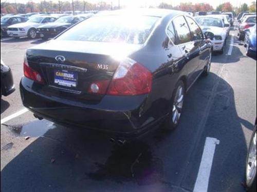 Infiniti M35 2006 photo 2