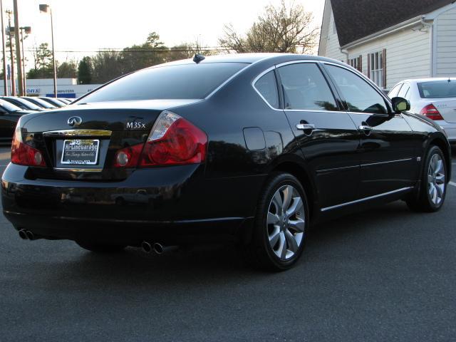 Infiniti M35 2007 photo 2