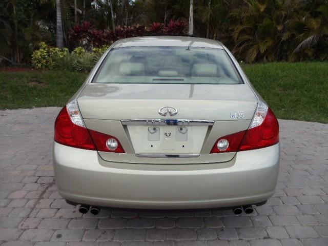 Infiniti M35 2007 photo 3