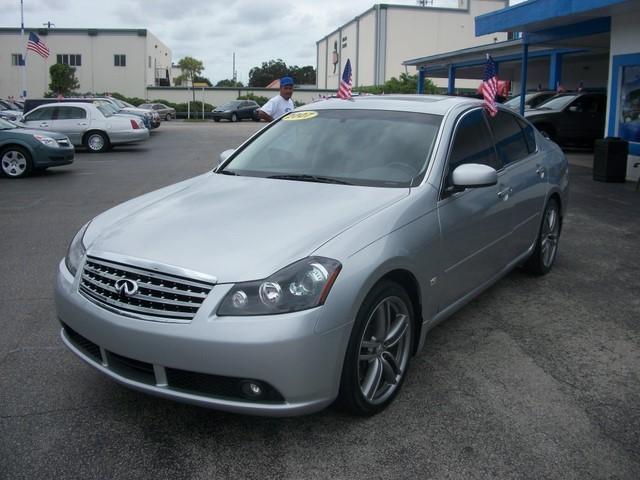 Infiniti M35 GSX Sedan