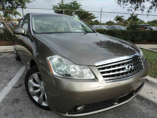 Infiniti M35 2007 photo 2