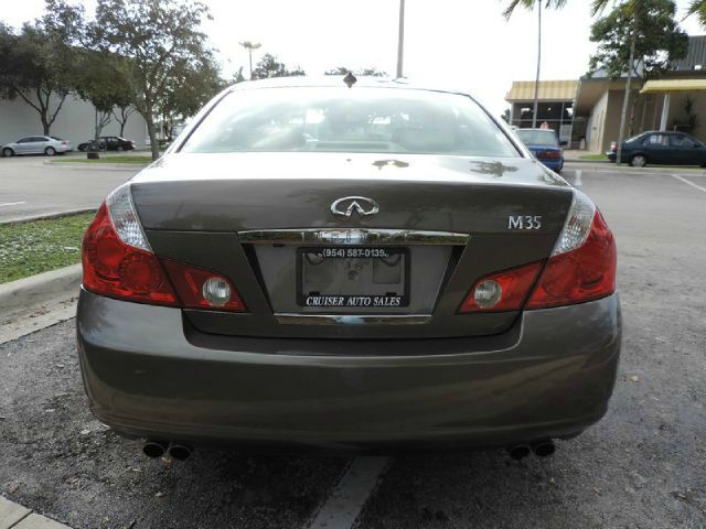Infiniti M35 2007 photo 4