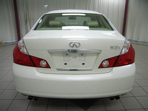 Infiniti M35 2007 photo 2