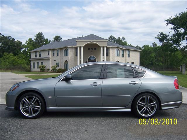 Infiniti M35 W/leather Sedan